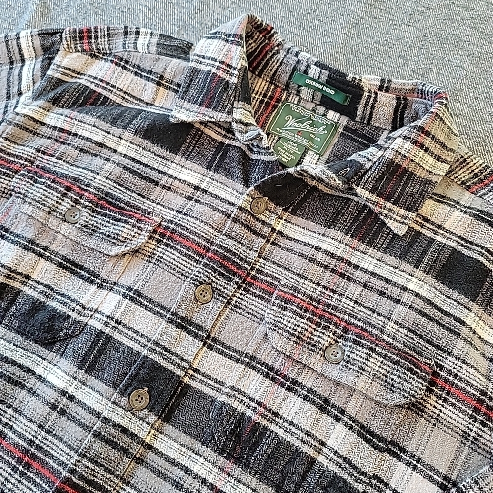 Woolrich Men's‎ Gray and Black Plaid Shirt